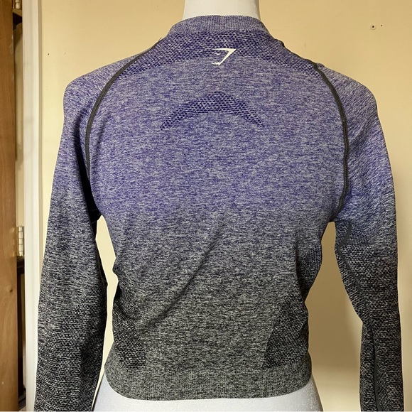 GymShark Purple/Gray Ombre Long Sleeve Crewneck Cropped Athletic Top size Medium - Picture 6 of 7